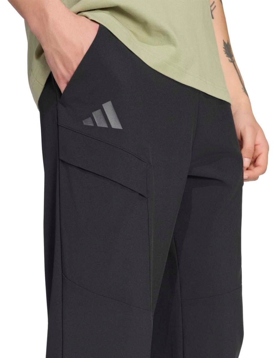 Pantalón regular adidas estampado para hombre